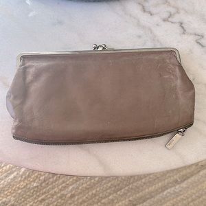 Hobo Clutch